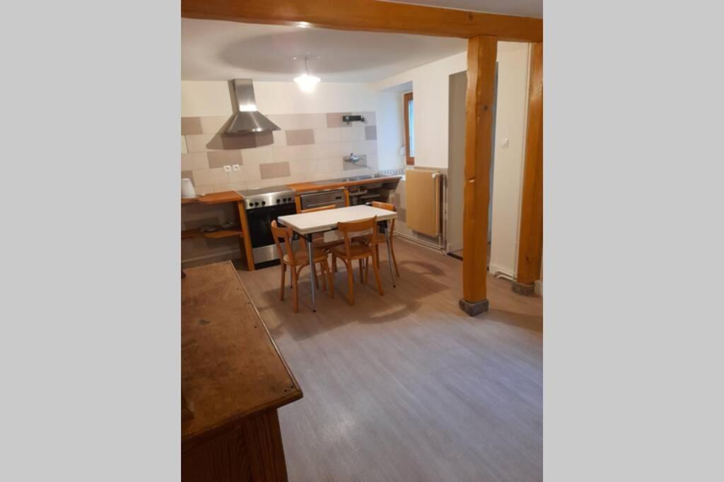 Charmant Petit Appartement Avec Bel Exterieur. Saint-Amarin Esterno foto